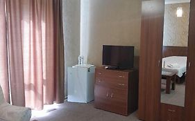 Mini Hotel In Observatorniy